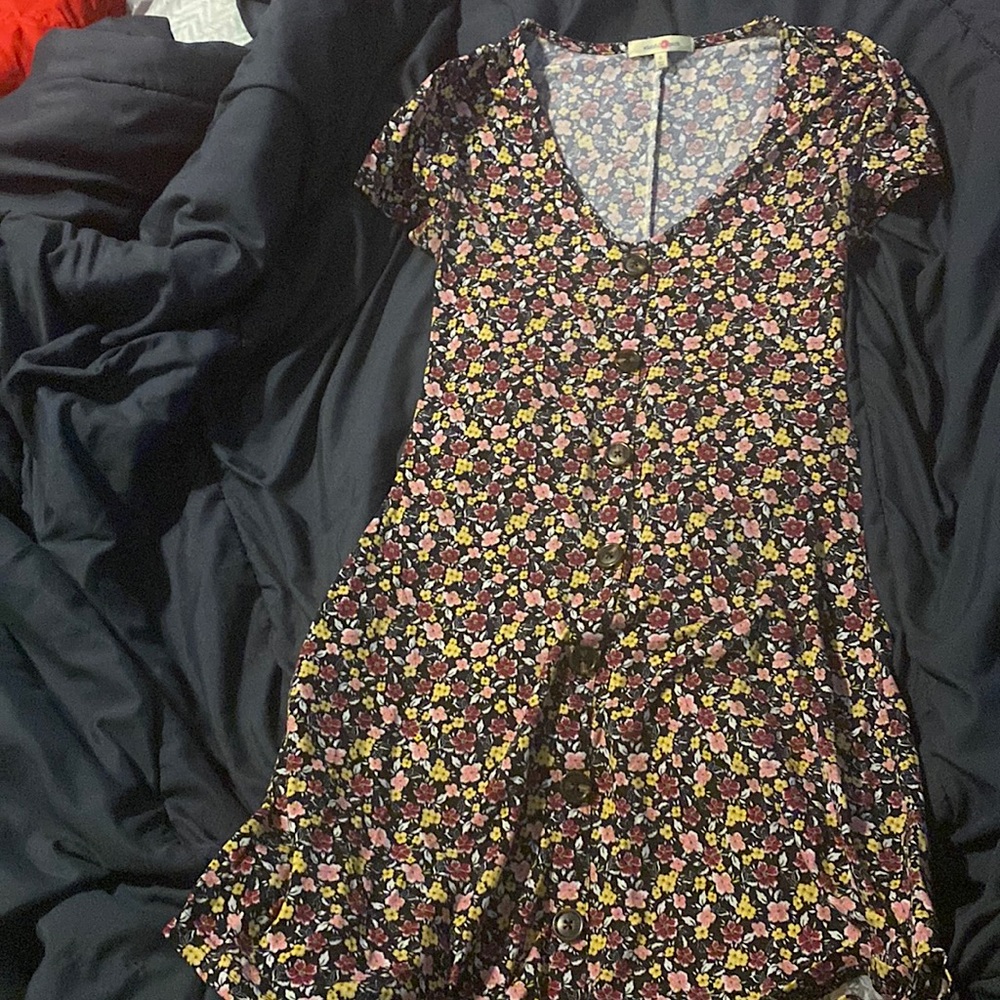 Dress, size small. Very stretchy and cute